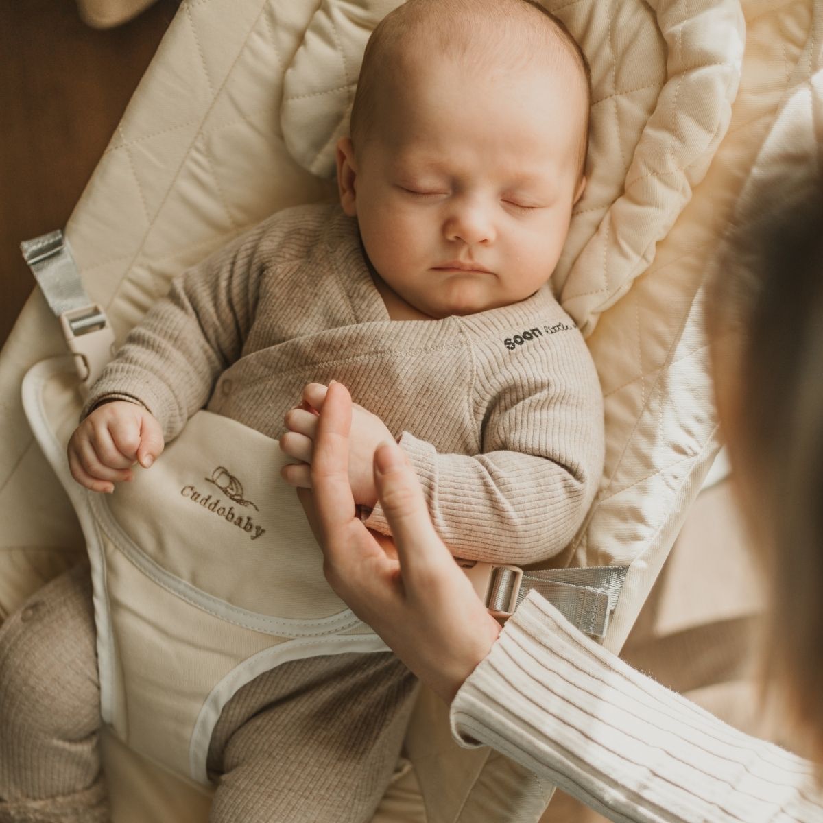 Cuddobaby Baby Bouncer Newborn – Safe, Soothing & Foldable - Cuddobaby